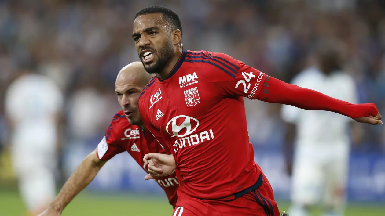 Lyon a câștigat cu Bordeaux, în derby-ul rundei din Franța. PSG, chin o repriză / VIDEO