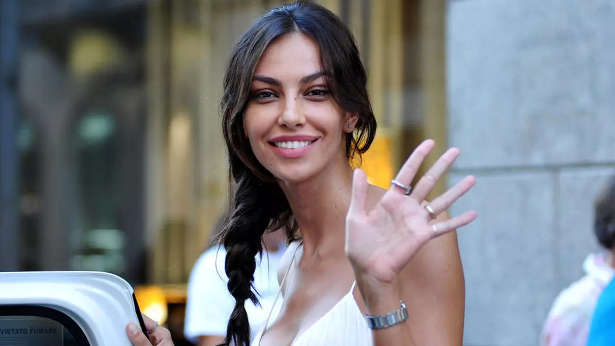 Mădălina Ghenea, mamă de fetiţă. A făcut anunţul după festivalul de la Sanremo