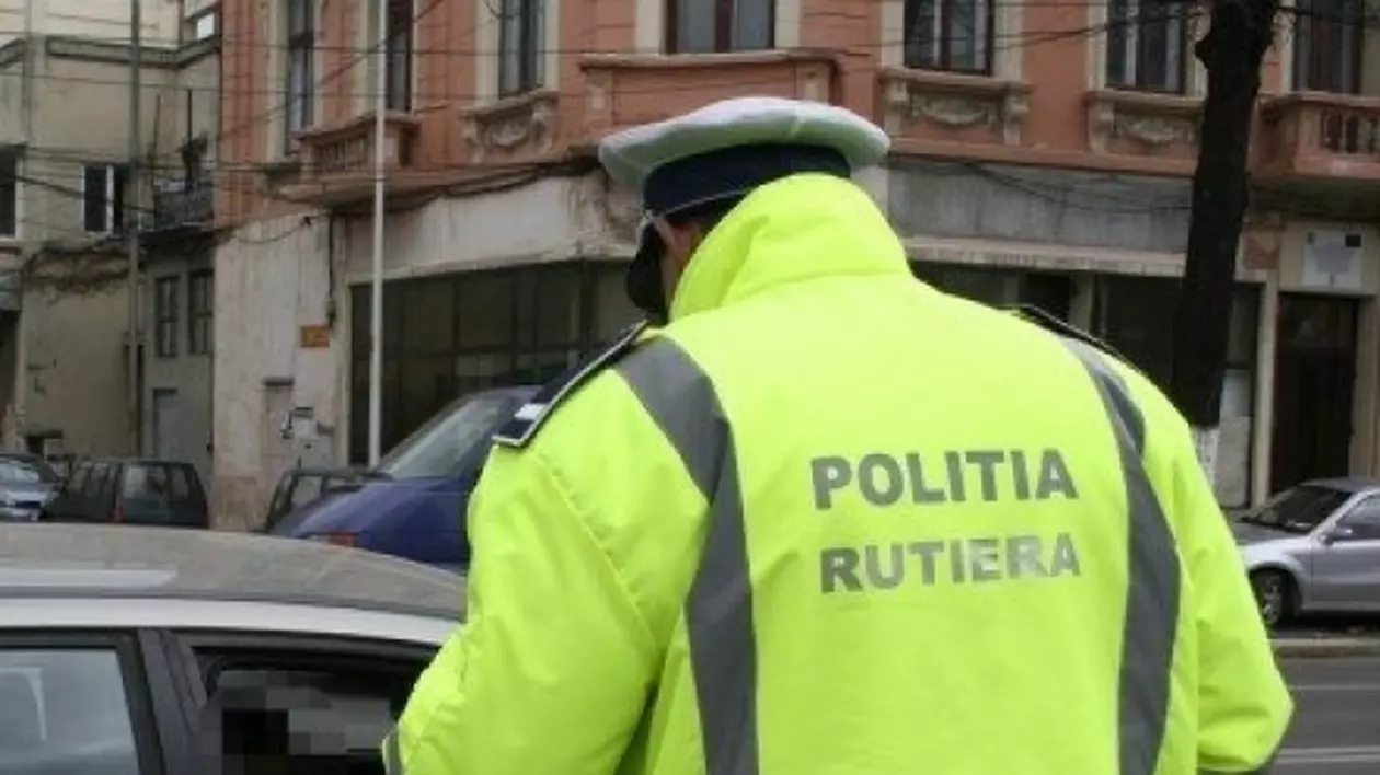 Cum a apărut un polițist într-o intersecție din Constanța! I-a șocat pe toți șoferii | FOTO în articol