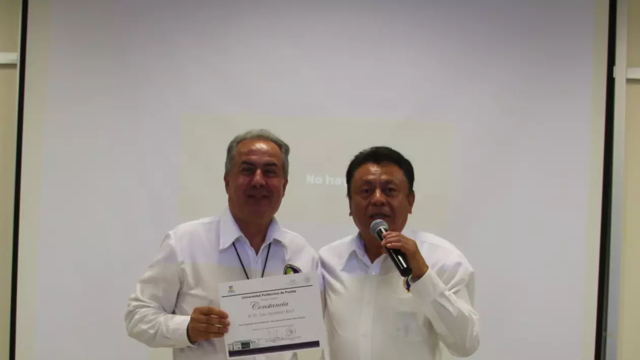 Un profesor din Arad a primit bursă de excelenţă din partea guvernului mexican