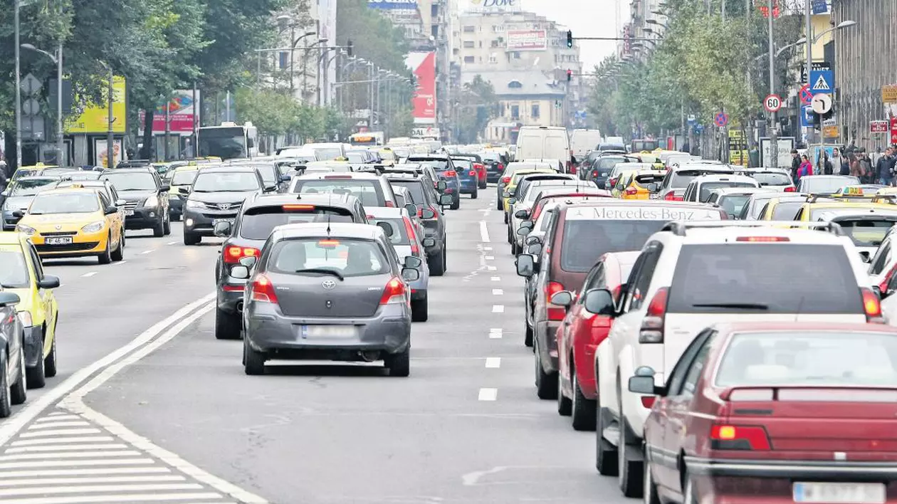 Cum e mai ieftin: cu taxiul sau cu maşina personală?