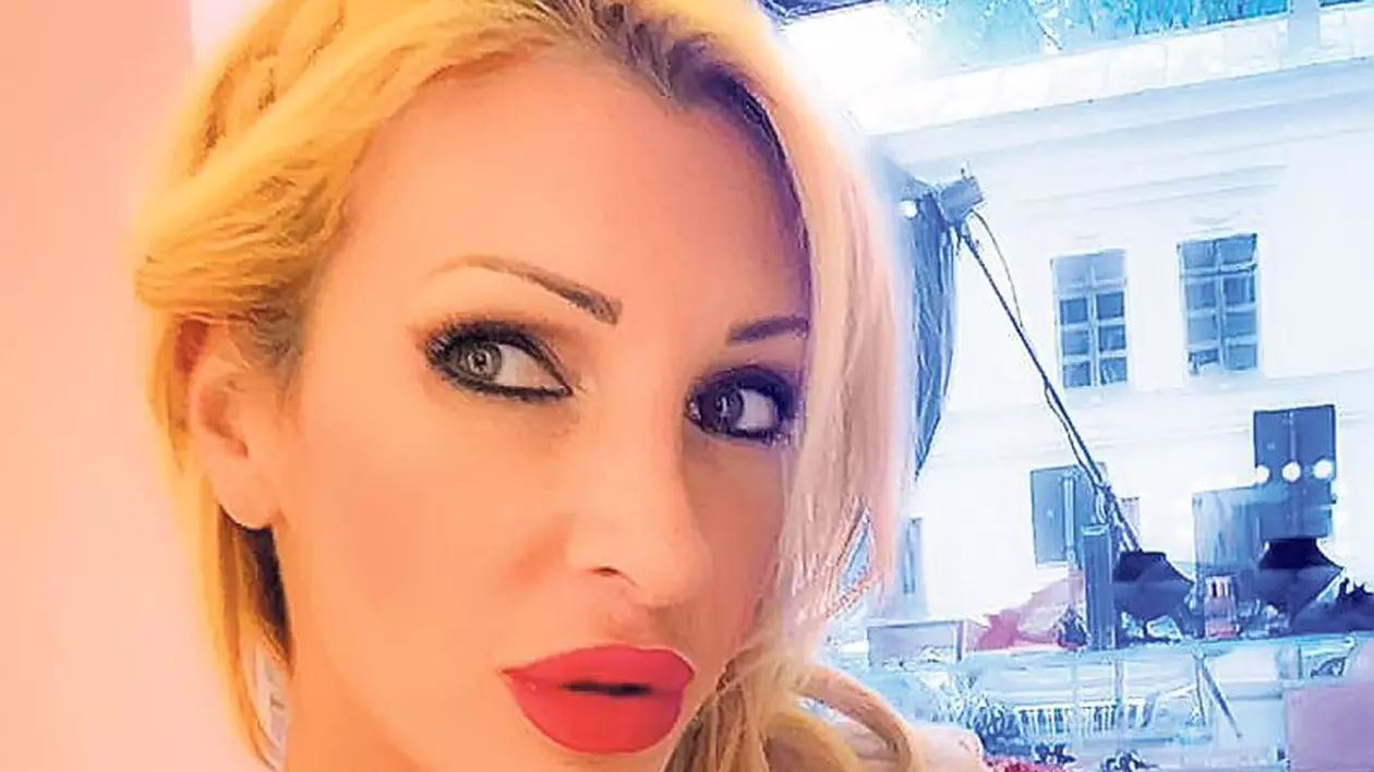 Blonda care aruncă în aer scena politică înainte de alegeri