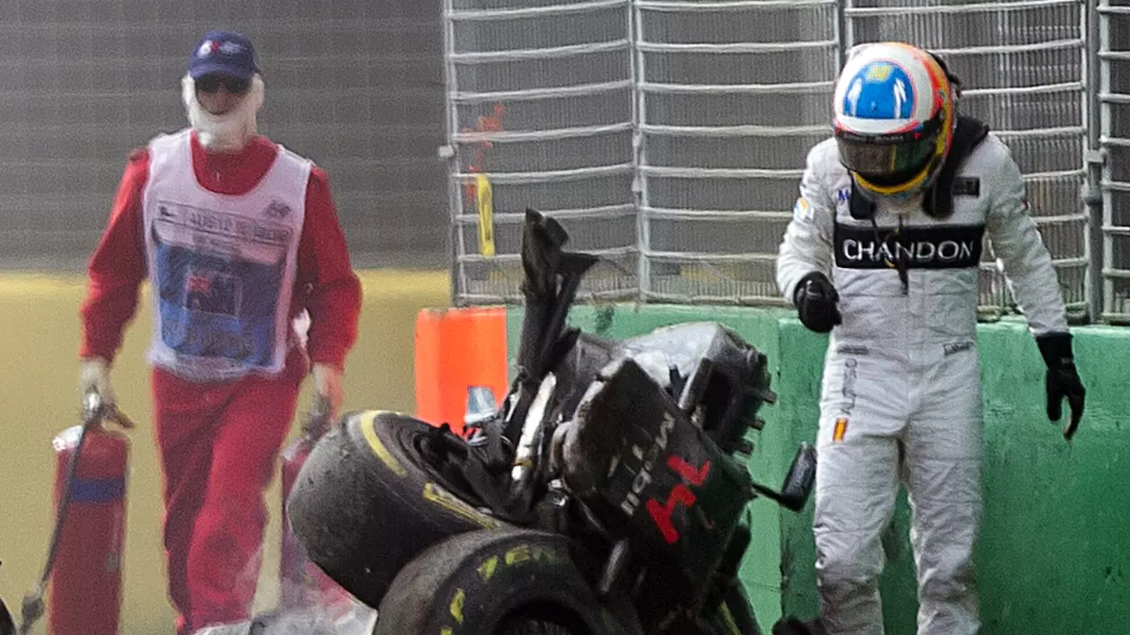 Fernando Alonso a scăpat cu viață de sub apăsarea unor forțe echivalente cu 3128 kg!