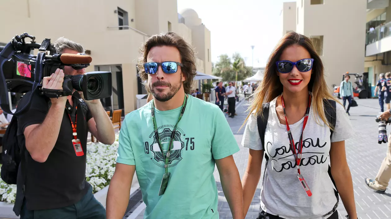 Fernando Alonso nu e sănătos. A renunțat la iubita sa super-sexy dintr-un motiv pueril!