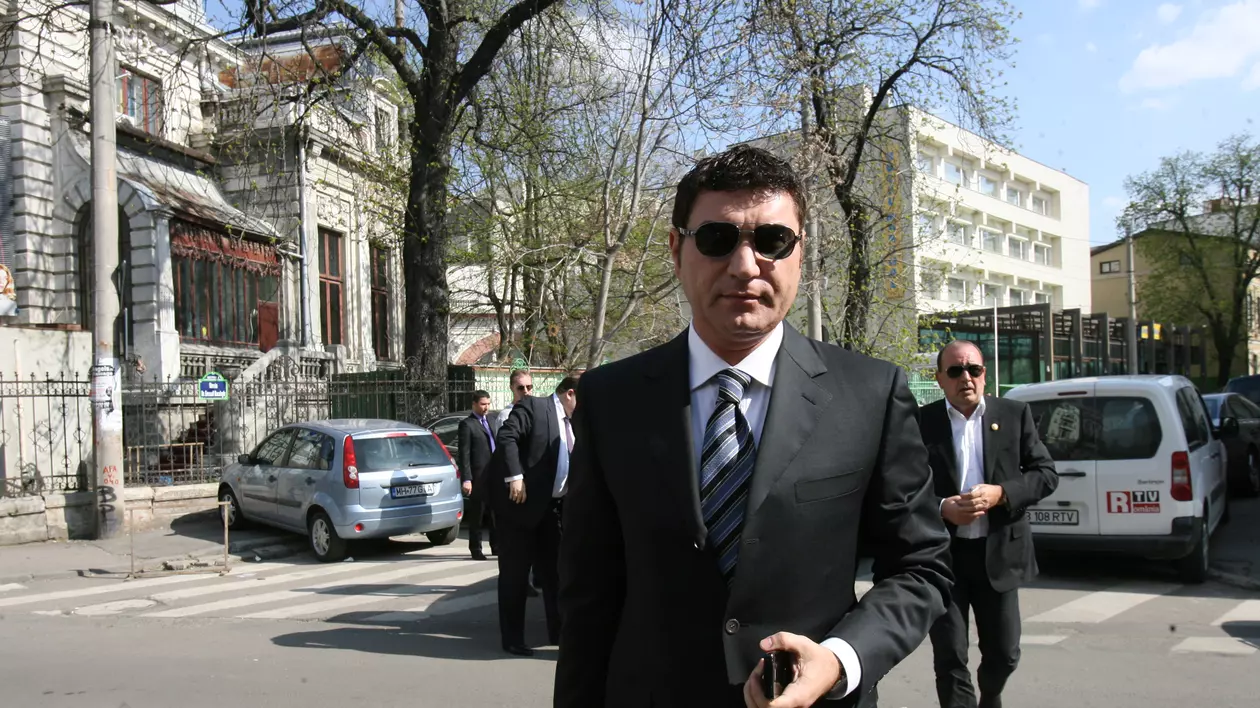 Cristi Borcea nu a putut ieși din pușcărie. Aici, pe vremea când era liber și încerca să-și mențină cazierul curat și amantele aproape FOTO: EVZ