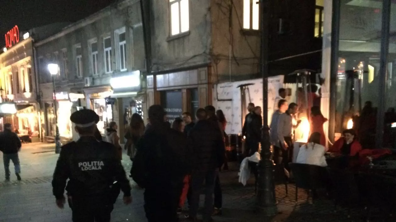 Credeai că amenda e cea mai rea? Un ieșean, bătut pentru că a fumat în fața unui bar!