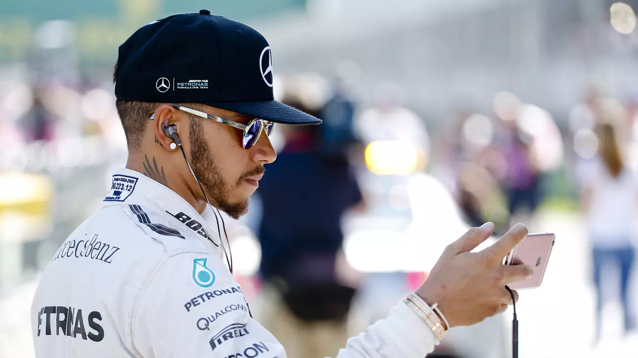 Fixuri de campioni mondiali: cum şi-a botezat Vettel bolizii şi ce-a vrut Hamilton în cameră