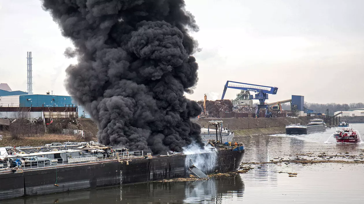 Explozie într-un port din Germania! Doi oameni au murit