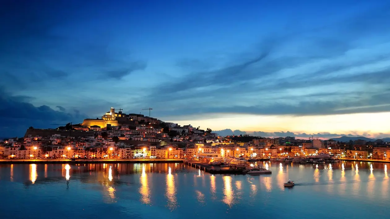 Amendă de 300.000 de euro în Spania pentru Airbnb. Ibiza