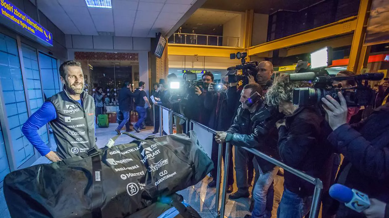 Tibi Ușeriu s-a întors acasă! Primire emoționantă pentru cel mai puternic român | IMAGINI IMPRESIONANTE