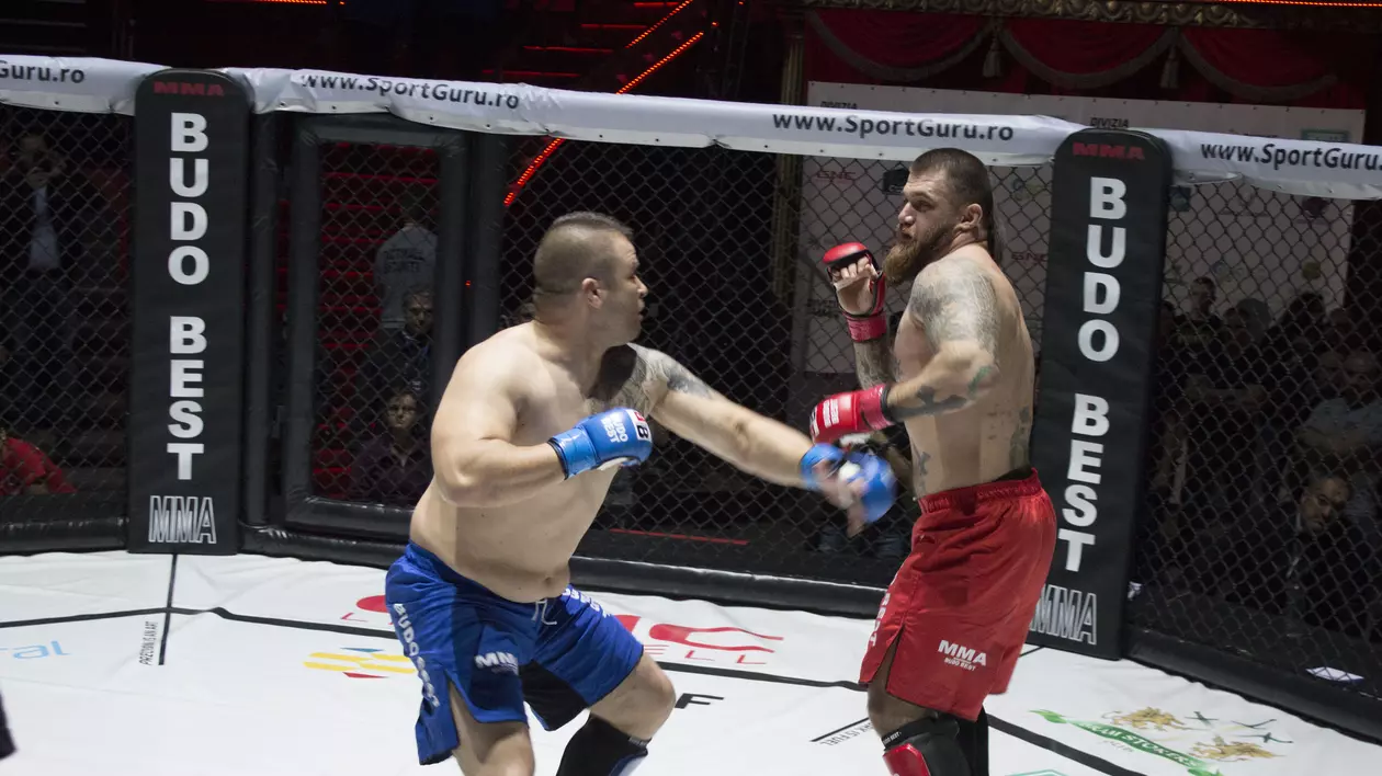 ”Ghiaurul” Radnev s-a apucat de MMA la 31 de ani şi face senzaţie în cuşcă / GALERIE FOTO