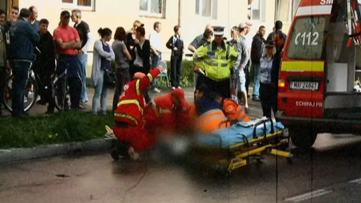 Grav accident în Curtea de Argeş! O fetiţă de 12 ani, spulberată pe trecerea de pietoni!