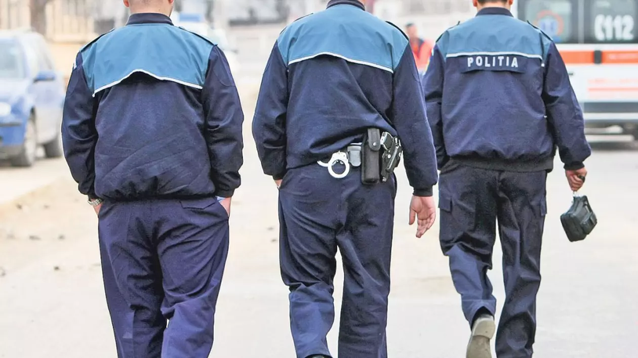 Polițiștii Au depus jurământul și au făcut turul secțiilor de poliție.
