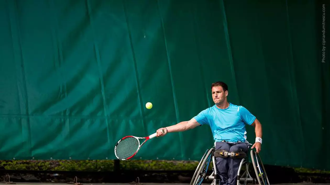 Ciprian Anton, campionul naţional la tenis în scaun rulant, nu se satură de acest sport: ”Orice durere dispare”