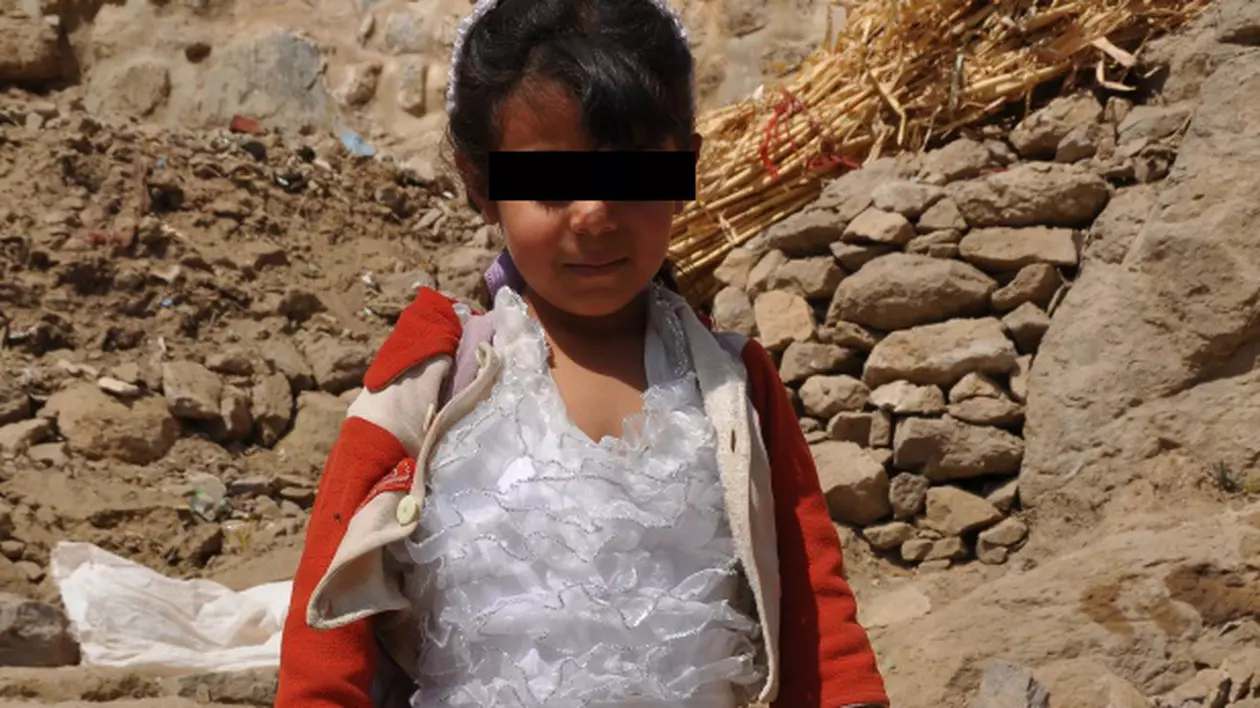 Banii ucid copilăria în Yemen: fetiță de 8 ani, moartă după ce a fost violată în ”noaptea nunții”