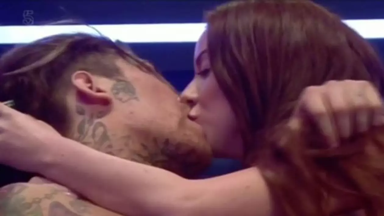 Scene de sex la Big Brother, în direct. Sute de oameni au depus reclamaţii la CNA-ul britanic | VIDEO