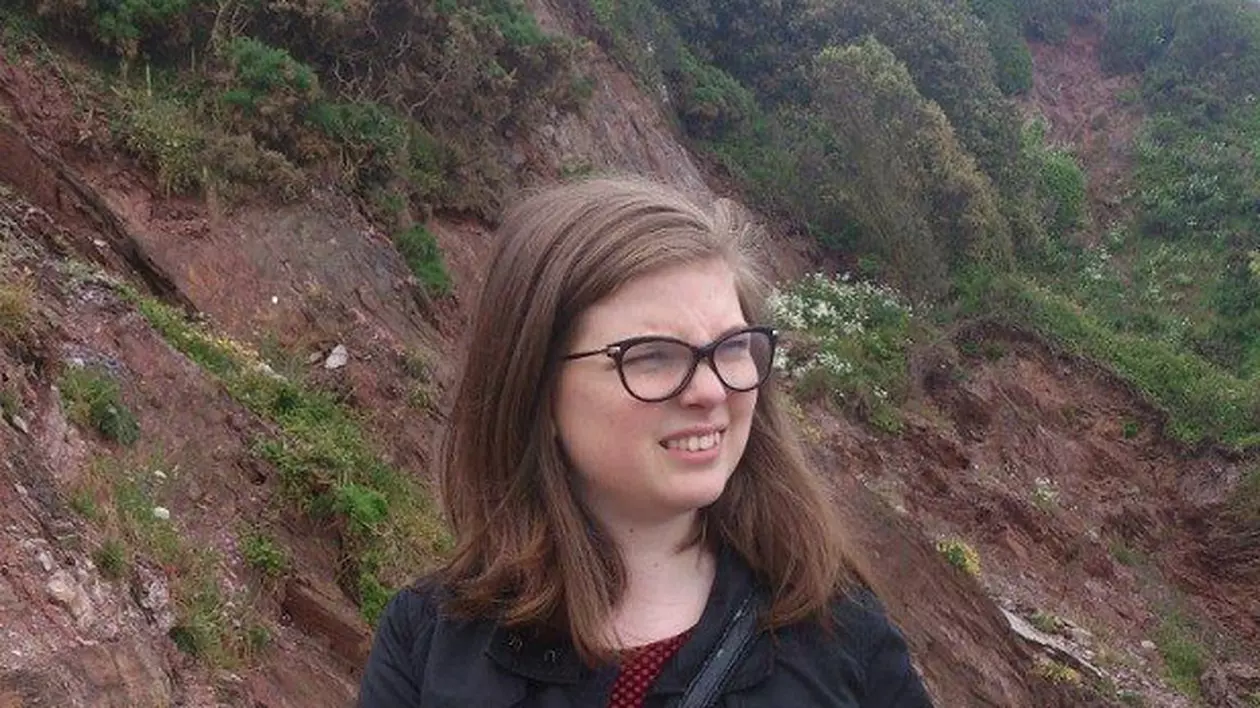 O româncă de 18 ani, dată dispărută în Marea Britanie. Unde a fost văzută ultima dată