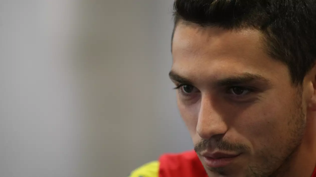 Euro 2016. Nicușor a devenit Nicolae! ”Mă simt bine cu 10 pe spate, dar lumea să nu se aștepte să fiu Hagi!”. Vom avea ”generația lui Stanciu”? ”Să fie rezultate, apoi știți voi să ne botezați” | FOTO&VIDEO EXCLUSIV