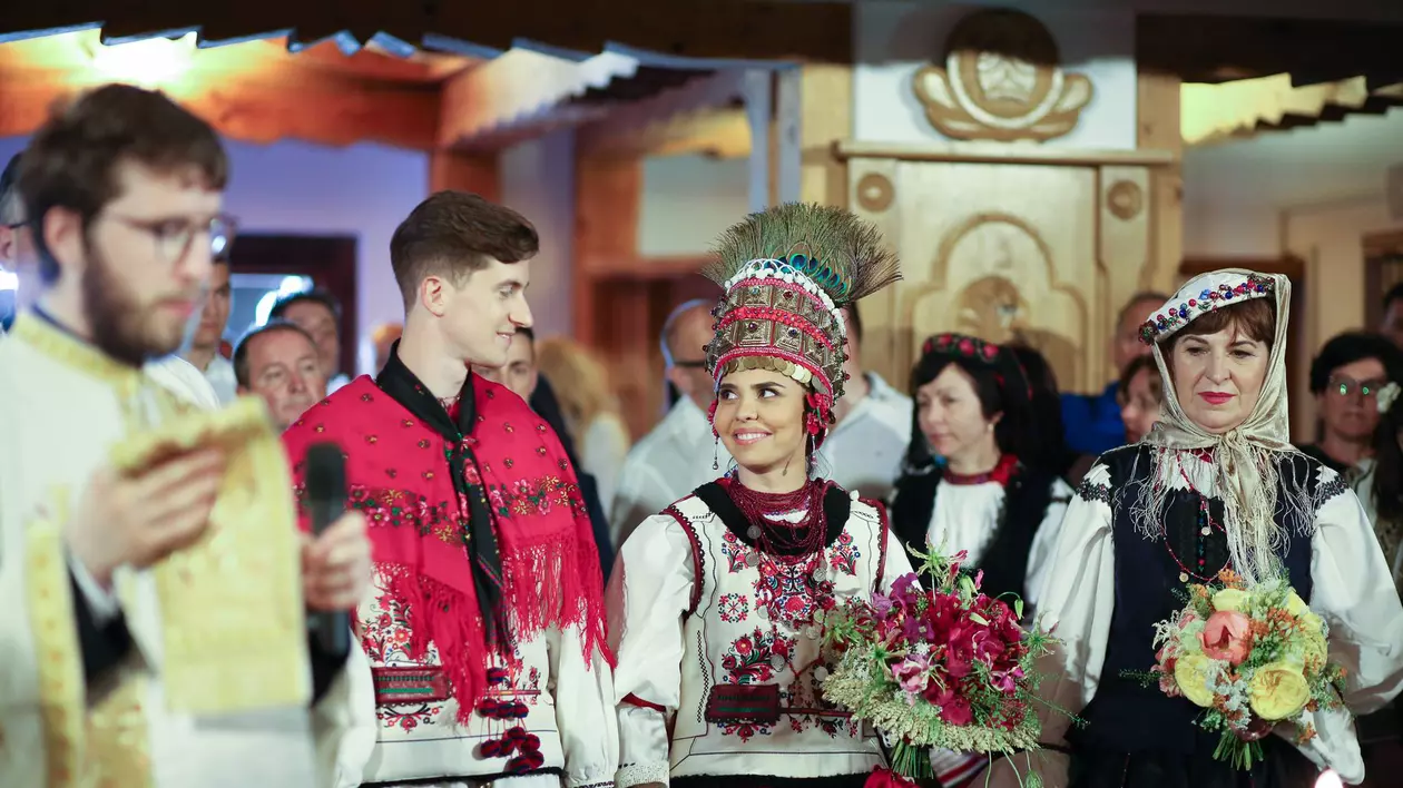 Dansatoarea Andreea Popescu s-a măritat după o rețetă atipică. Nuntă țărănească celebrată la mega-fițe!