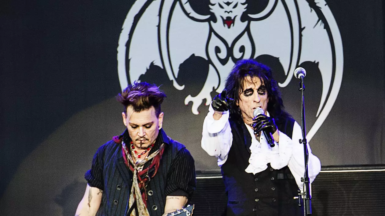 EXCLUSIV. Johnny Depp a dat petrecere la Castelul Bran