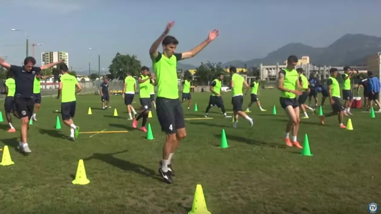 Gică Popescu s-a apucat din nou de fotbal! Cum lovește mingea și în ce condiție fizică e la 48 de ani! | VIDEO