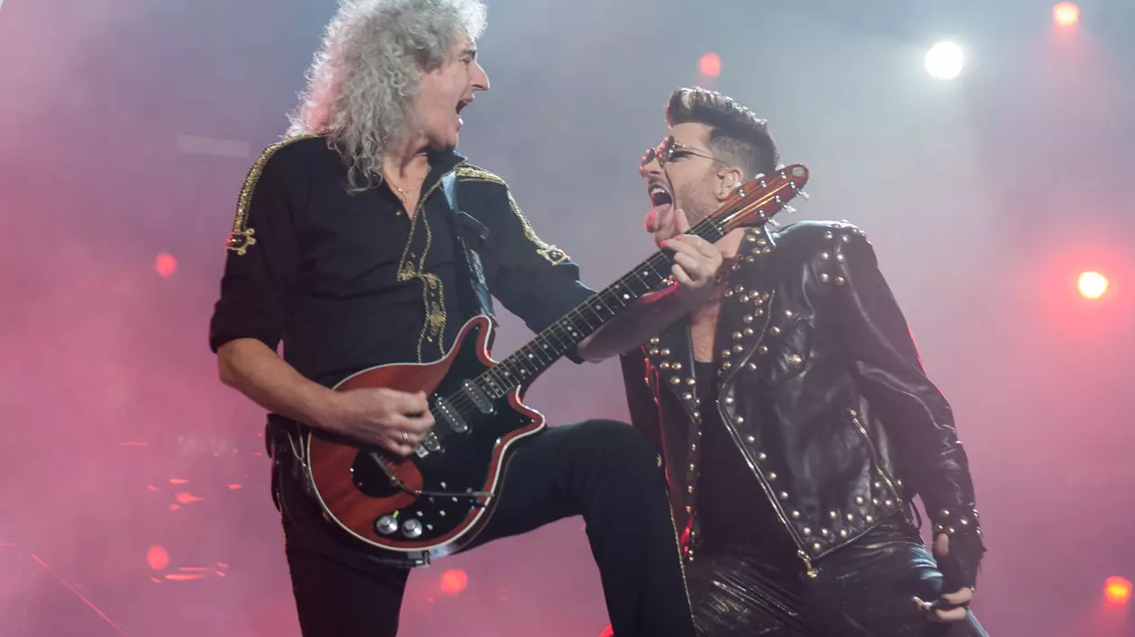Cine e Adam Lambert, singurul solist care-l putea înlocui pe Freddie Mercury| GALERIE FOTO