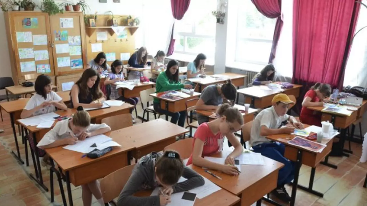Elevi in clasa. Decontare naveta elevi
