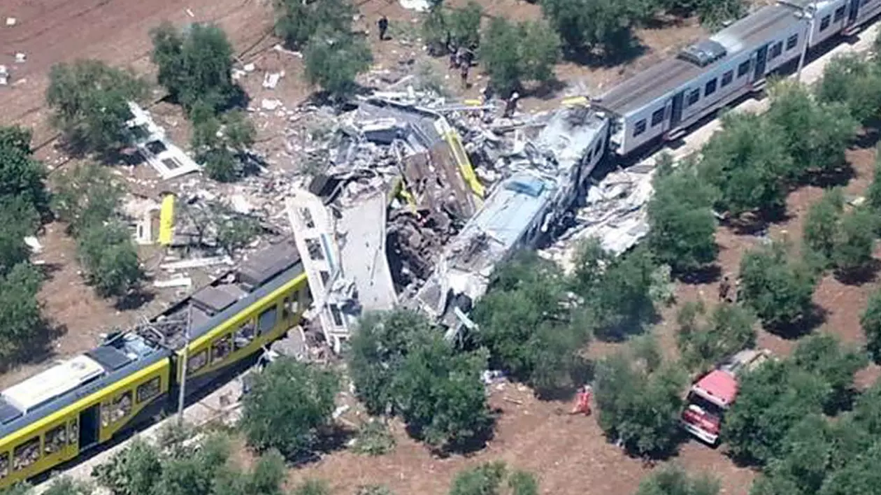 UPDATE / Care ar putea fi cauza accidentului feroviar din Italia. Cel puțin 27 de persoane au murit| VIDEO și FOTO