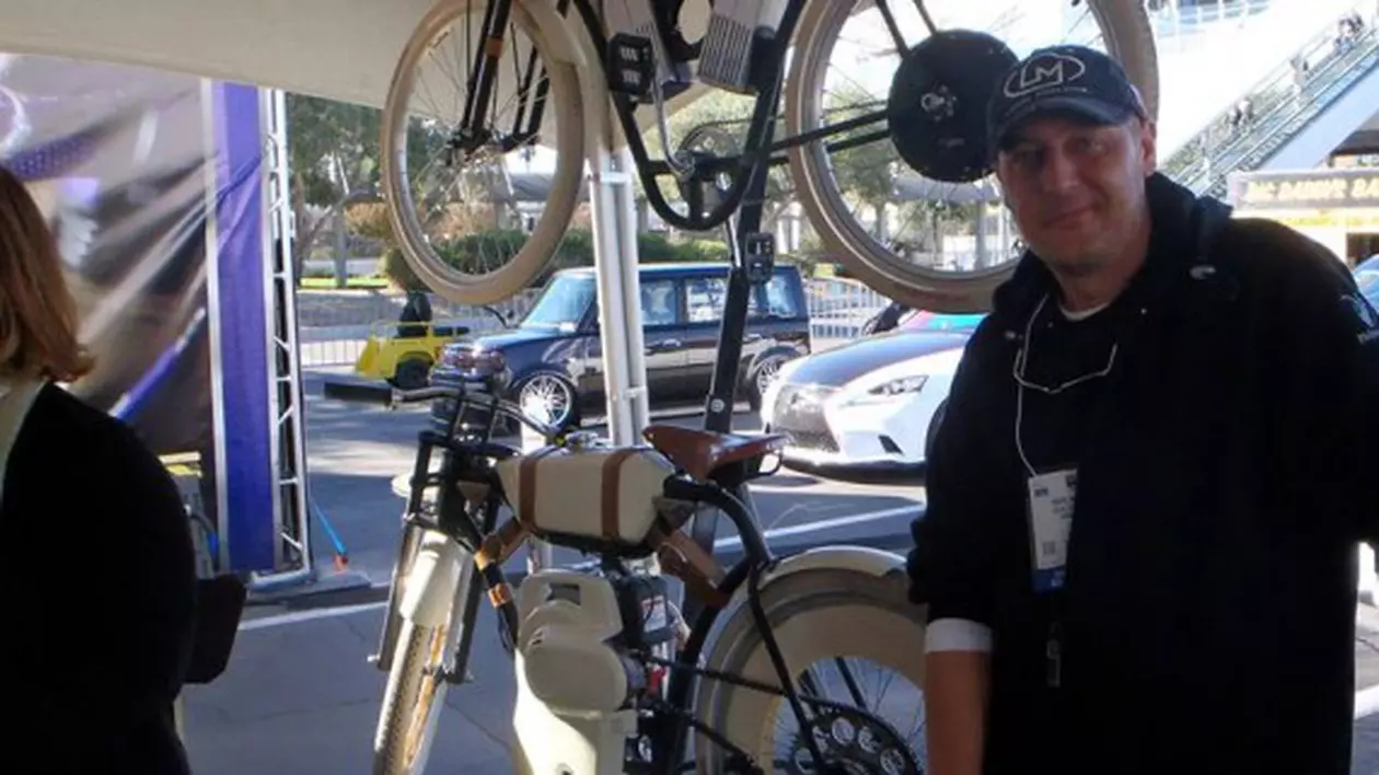 Și-a dorit de mic o bicicletă, dar a promis că o va avea atunci când o va proiecta! Modelul său a ajuns să fie fabricat în SUA
