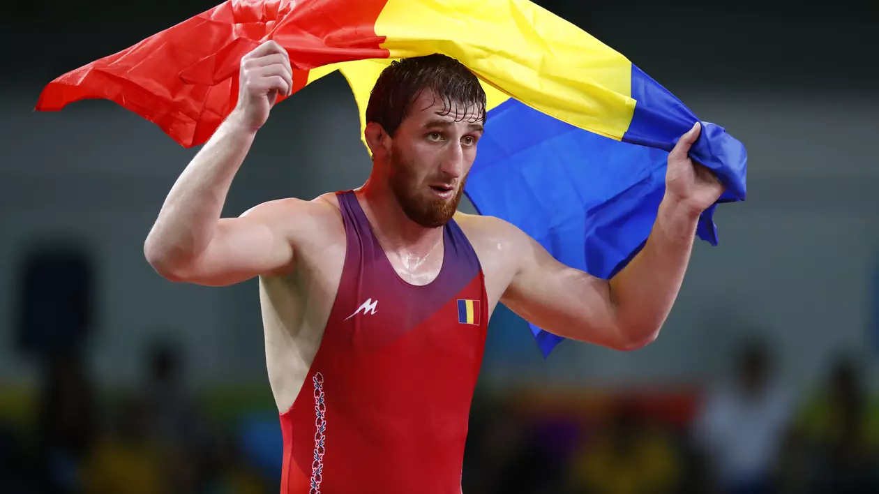 Jocurile Olimpice. Cecenul Albert Saritov a câștigat a 5-a medalie pentru România! Bronz, la lupte libere, în ultimele ore ale JO! Bilanț tricolor: 1-1-3! / LIVE BLOG