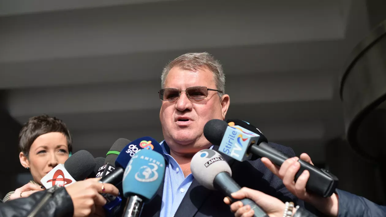 Probleme pentru CFR Cluj: Arpad Paszkany şi Iuliu Mureşan rămân sub control judiciar încă 60 de zile