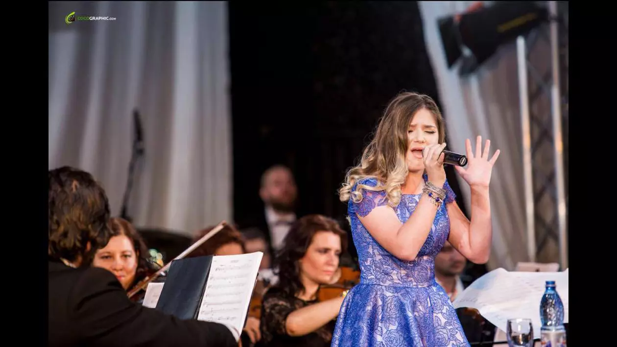 EXCLUSIV/ Roxana Cozma l-a cucerit pe Gheorghe Zamfir!