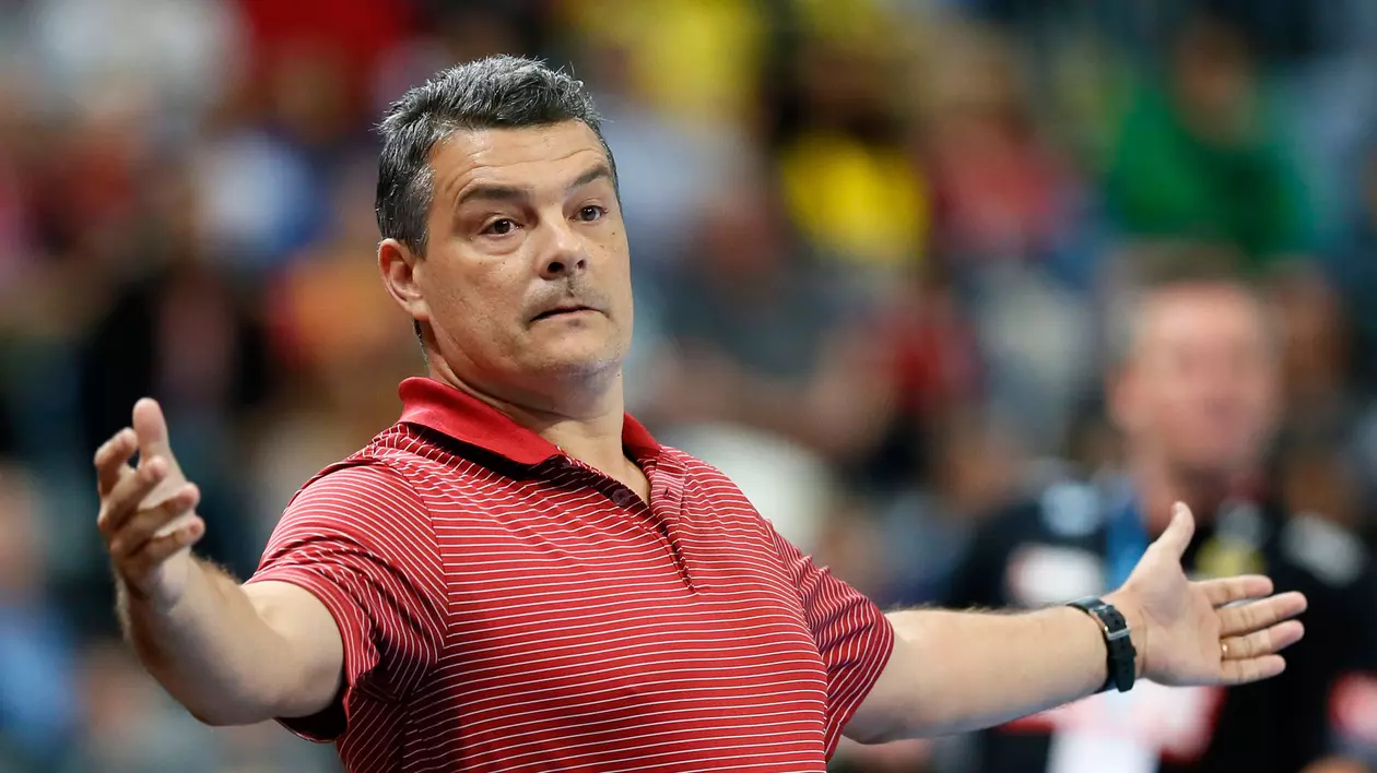 De ce s-a anulat antrenamentul naționalei masculine de handbal de luni seară: autocarul s-a defectat, iar Xavi Pascual a rămas fără jucători la antrenamen!