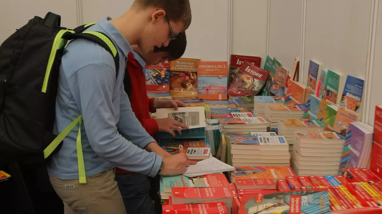 Materialele auxiliare nu mai pot fi folosite de profesori la clasă pentru că celel existente pe piață nu sunt omologate.