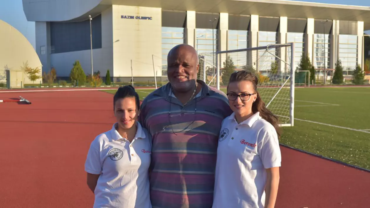România are ca obiectiv cucerirea a 9 medalii la CM de fotbal-tenis din Cipru! Burleanu al lor e poreclit ”Dumnezeu negru”