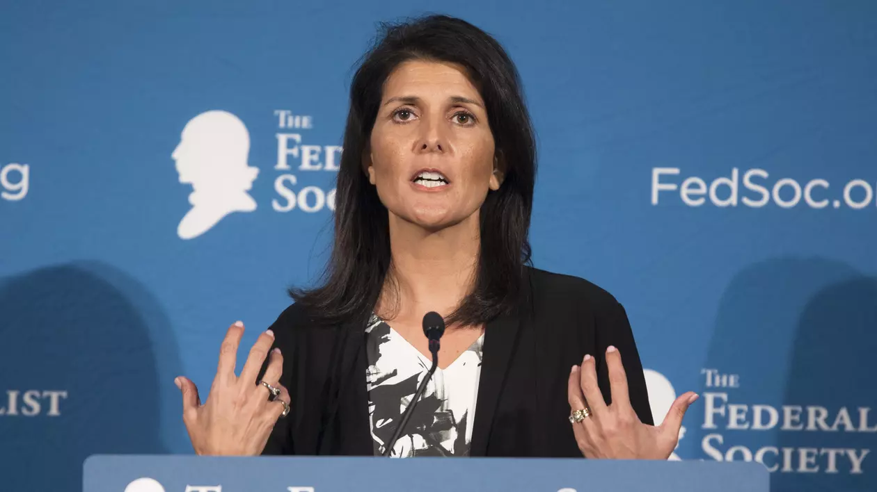 Nikki Haley, aleasă de Donald Trump pentru funcția de ambasador la ONU
