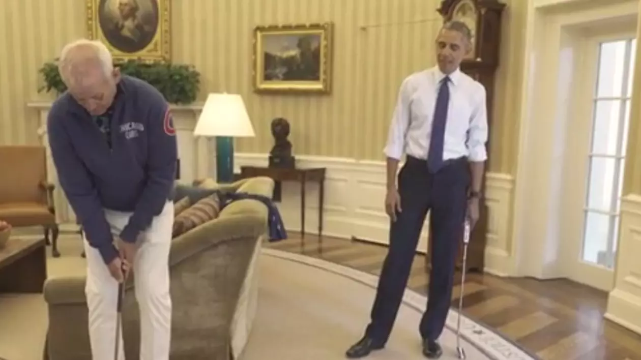 Barack Obama și Bill Murray au jucat golf în Biroul Oval | VIDEO