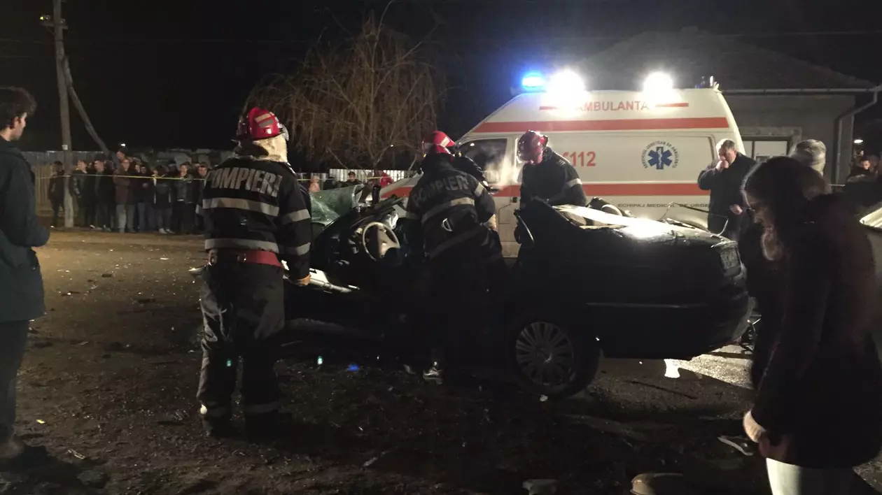UPDATE | Grav accident în Arad: Doi morţi şi șase răniţi! Logodnicii decedați au fost găsiți ținându-se de mână
