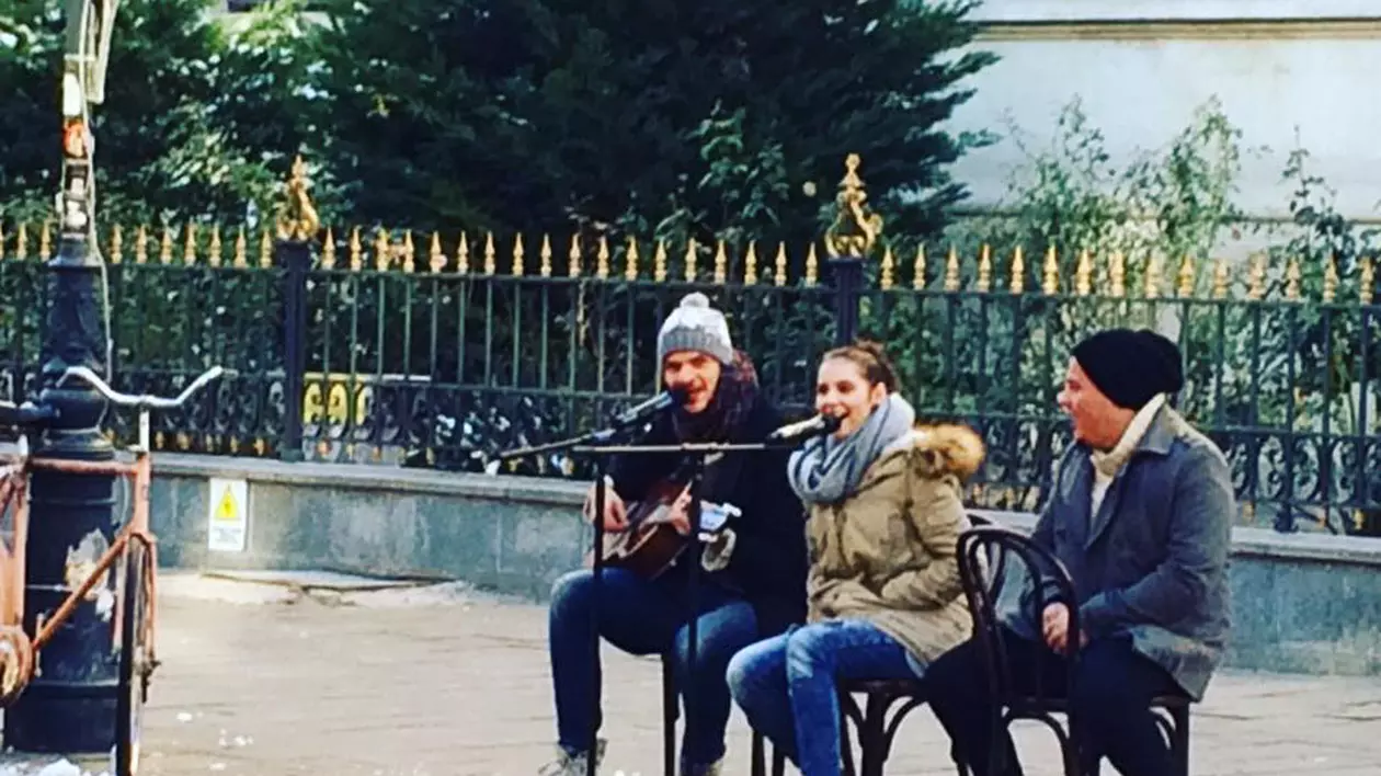 finala vocea romaniei 2016 tudor chirila si concurentii lui au cantat pe strada