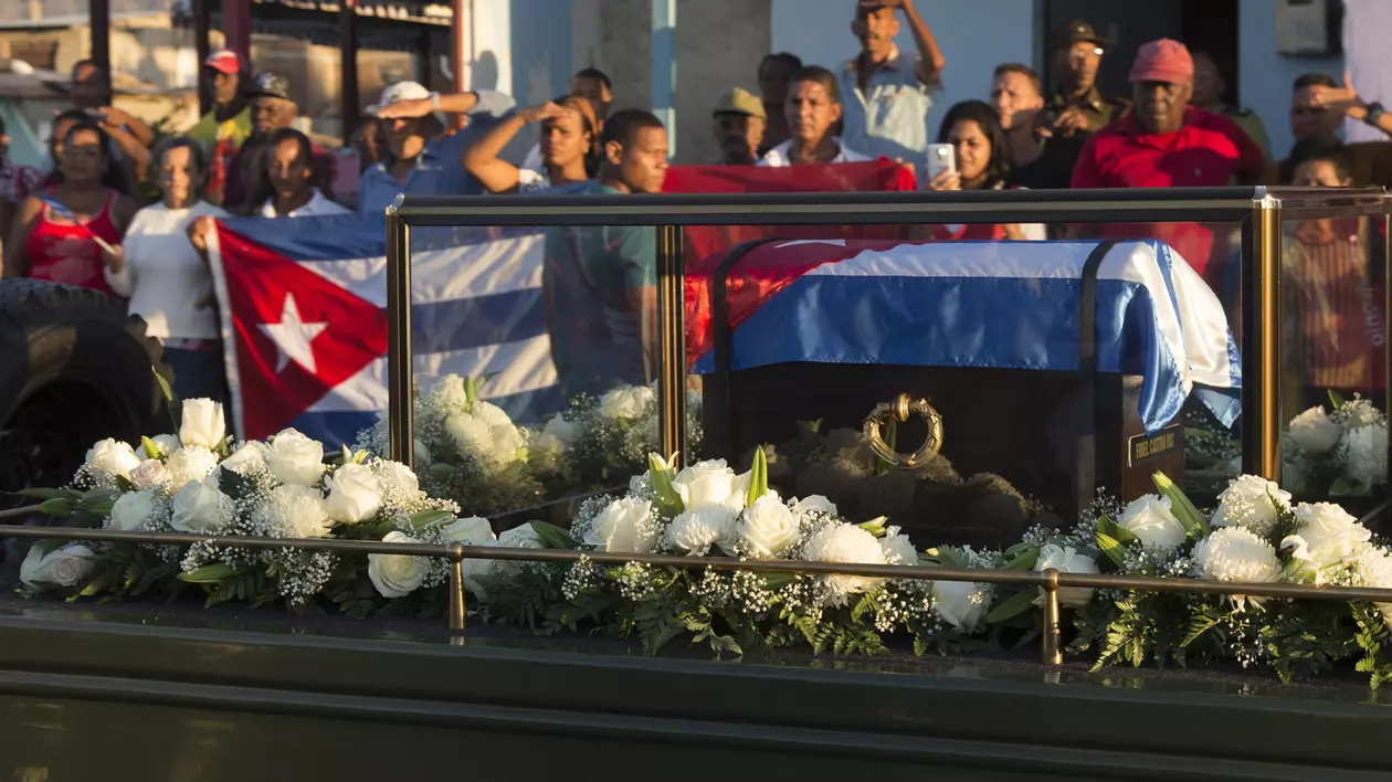 Cenușa lui Fidel Castro a fost îngropată într-o ceremonie privată
