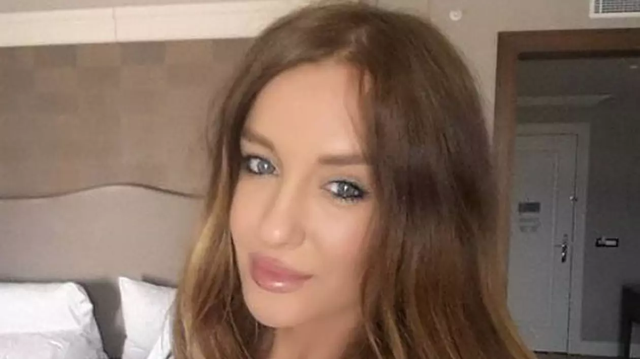 Tania Budi, în rochie de mireasă. Cât de bine îi stă! | FOTO ÎN ARTICOL