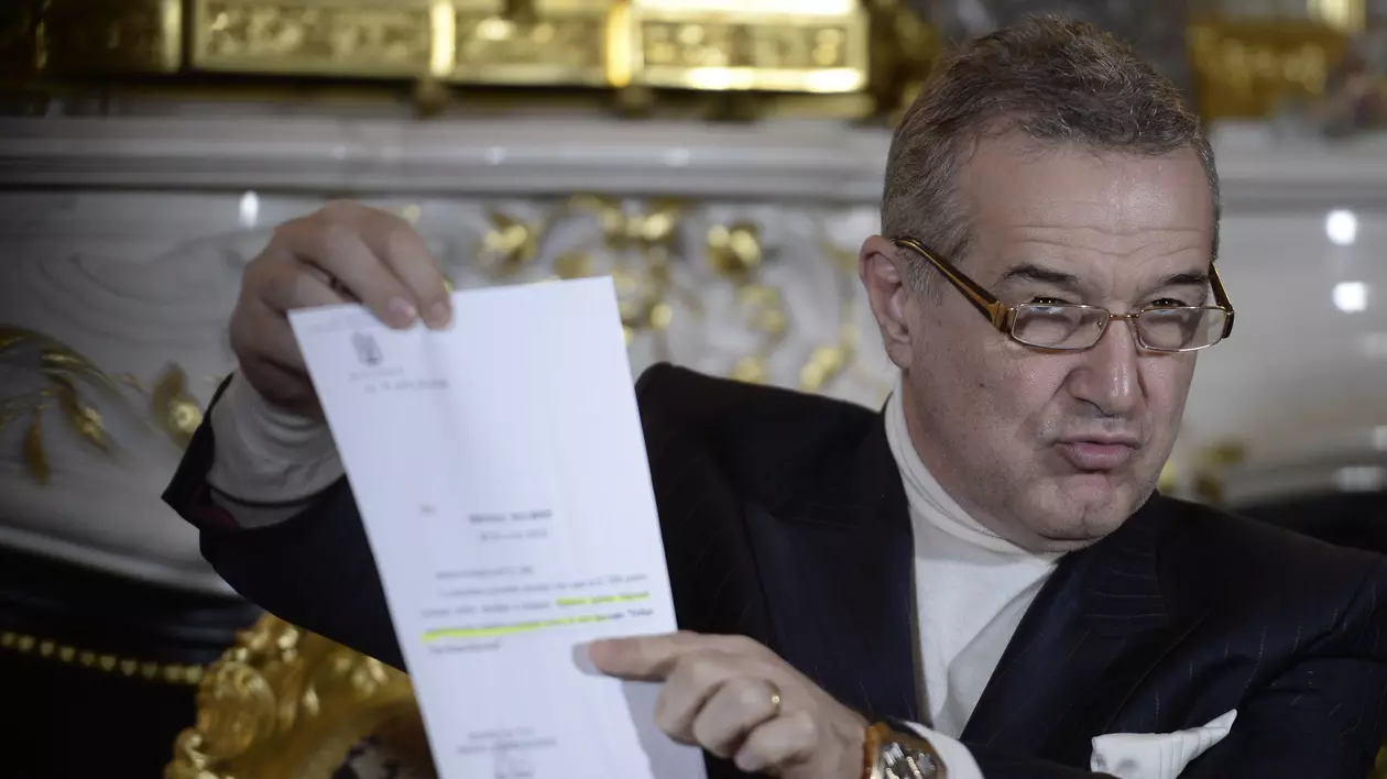 Gigi Becali se umflă-n pene
