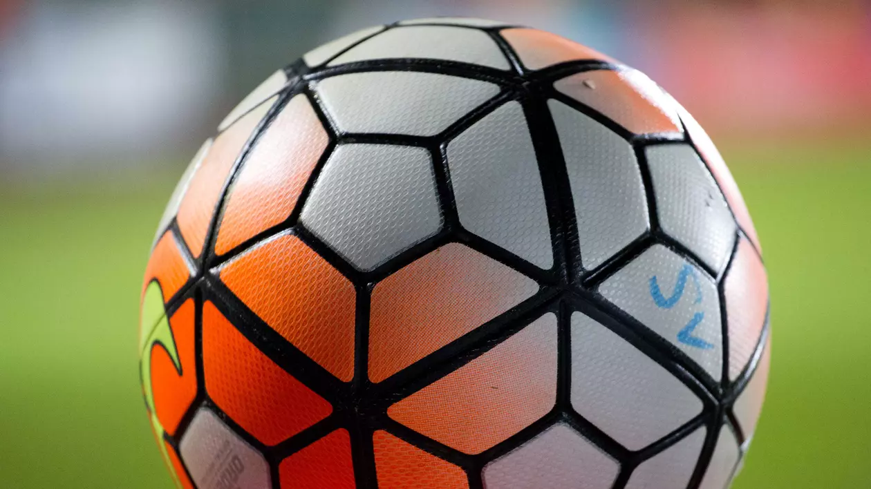 Minge de fotbal (FOTO: HEPTA)
