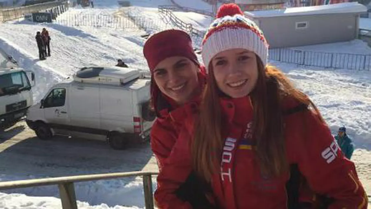 Daniela Haralambie a terminat pe locul 31 la în etapa de sărituri de la Ljubno. Dana, stânga, alături de colega Diana Trâmbițas