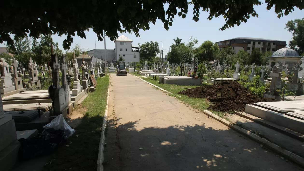 Mărturie în cazul mortului dat să fie îngropat din greșeală unei alte familii. Medicul legist: “Am găsit frigiderul gol, iar pe masă, persoana pe care deja o autopsiasem joi”