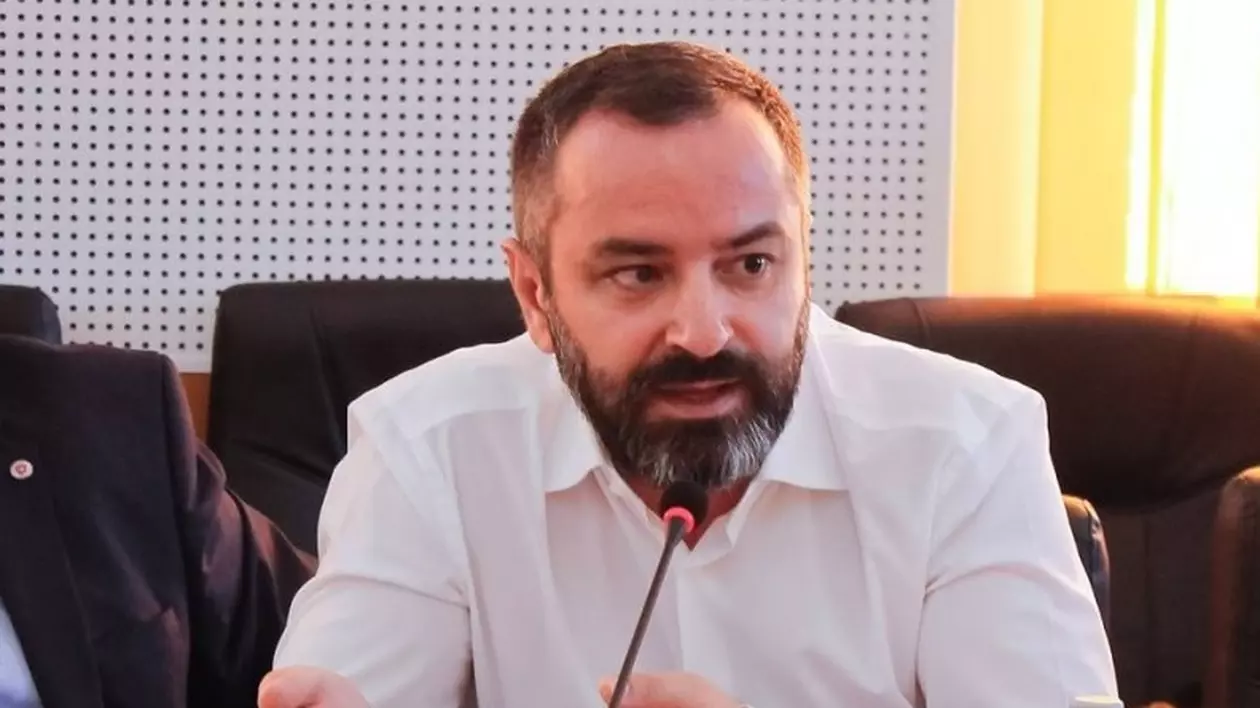 Daniel Minciună a murit pe aeroportul din Iași. Liderul consilierilor judeţeni PNL Iaşi avea 42 de ani