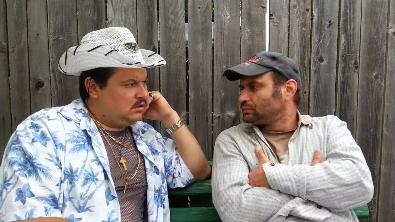 Bobonete și Văncică, singuri la malul mării. Actorii au făcut glume pe seama unei colege