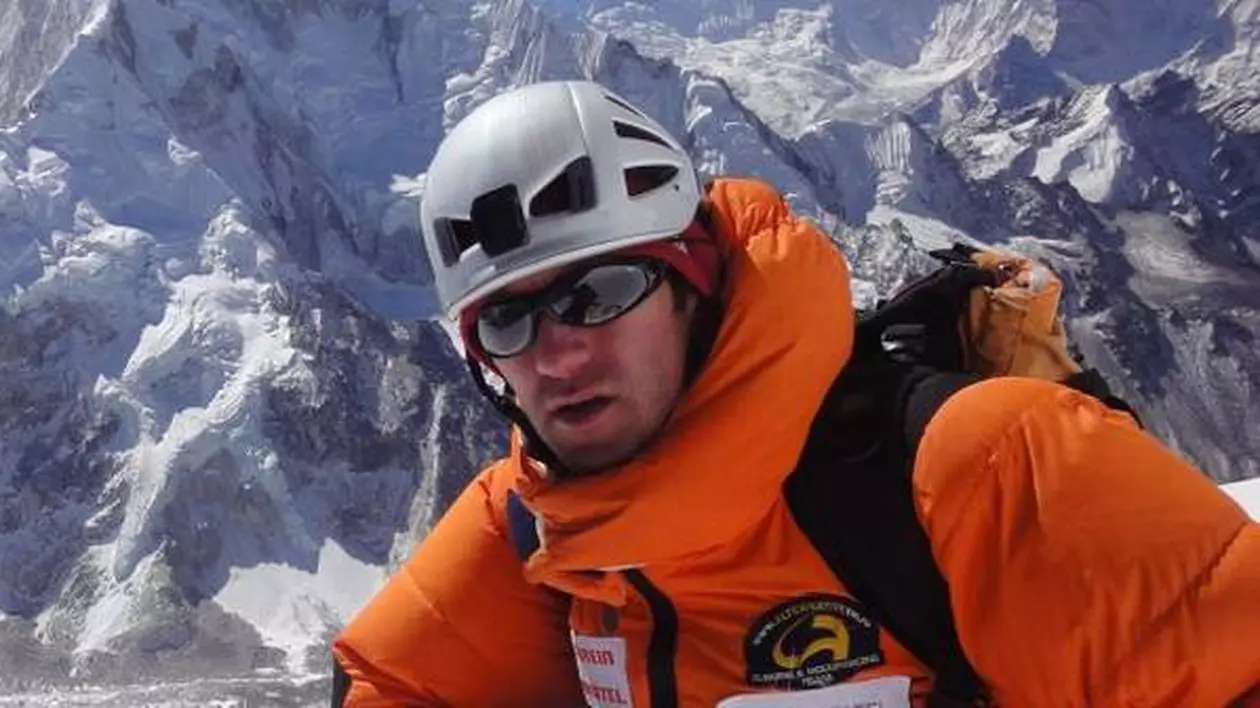 Horia Colibășanu vrea să urce pe Everest fără oxigen. Alpinistul din Timișoara pleacă în cea mai grea expediție pe „Acoperișul lumii”