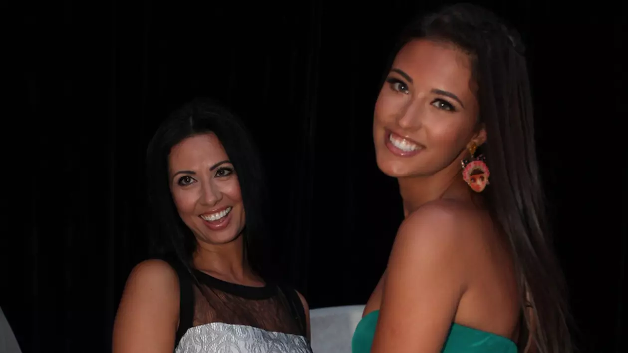 Mama Antoniei, model la 49 de ani. A defilat pentru prima oară pe un podium de modă | FOTO