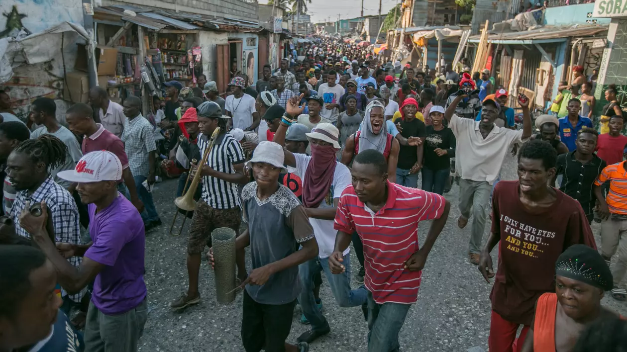 Tragedie rutieră în Haiti: Un șofer a ucis 34 de oameni, după ce a fugit de la un alt accident